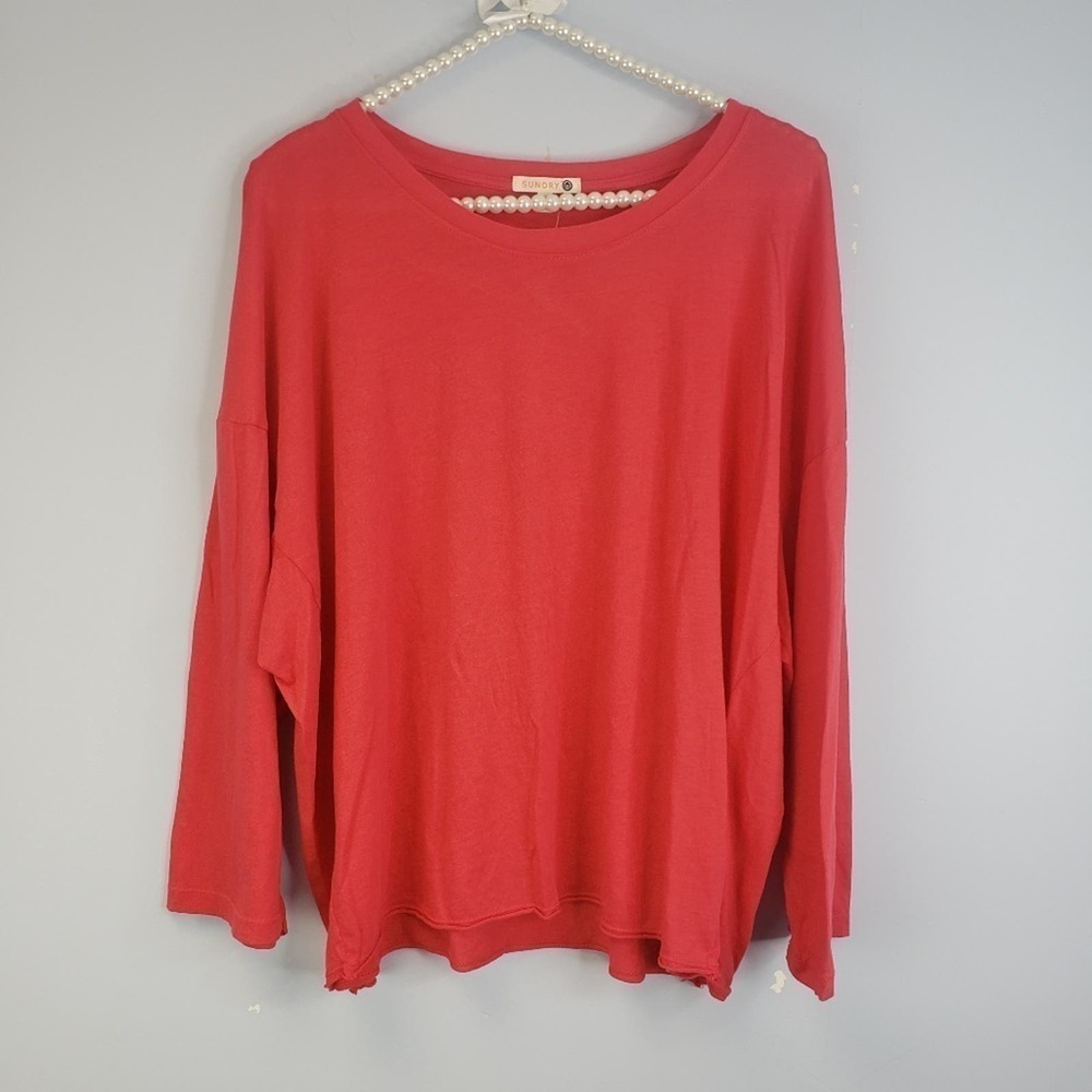 NWOT Sundry Red Oversized 3/4 Sleeve Top SZ XL‎